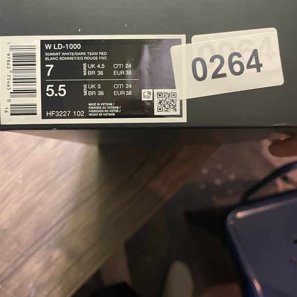 NWT Nike Summit White and Team Red Sneakers - Picture 10 of 10